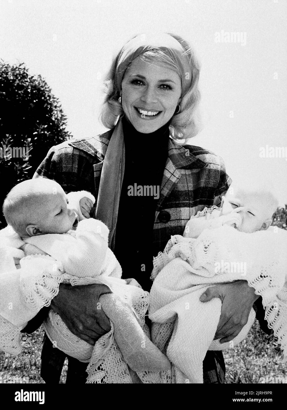 LINDSAY WAGNER, baby gemelli, Principessa Margherita, 1983 Foto Stock