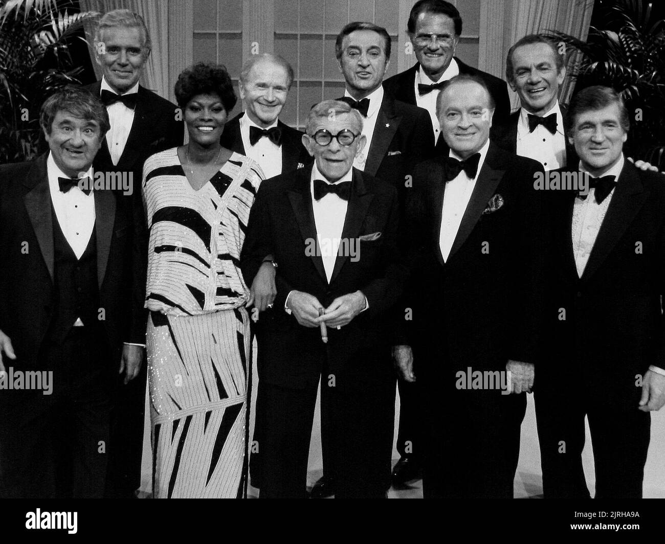 HACKETT,FORSYTHE,WARWICK,BUTTONS,BURNS,THOMAS,GRAHAM,HOPE,CARTER,GREENE, GEORGE BURNS CELEBRA 80, 1983 Foto Stock