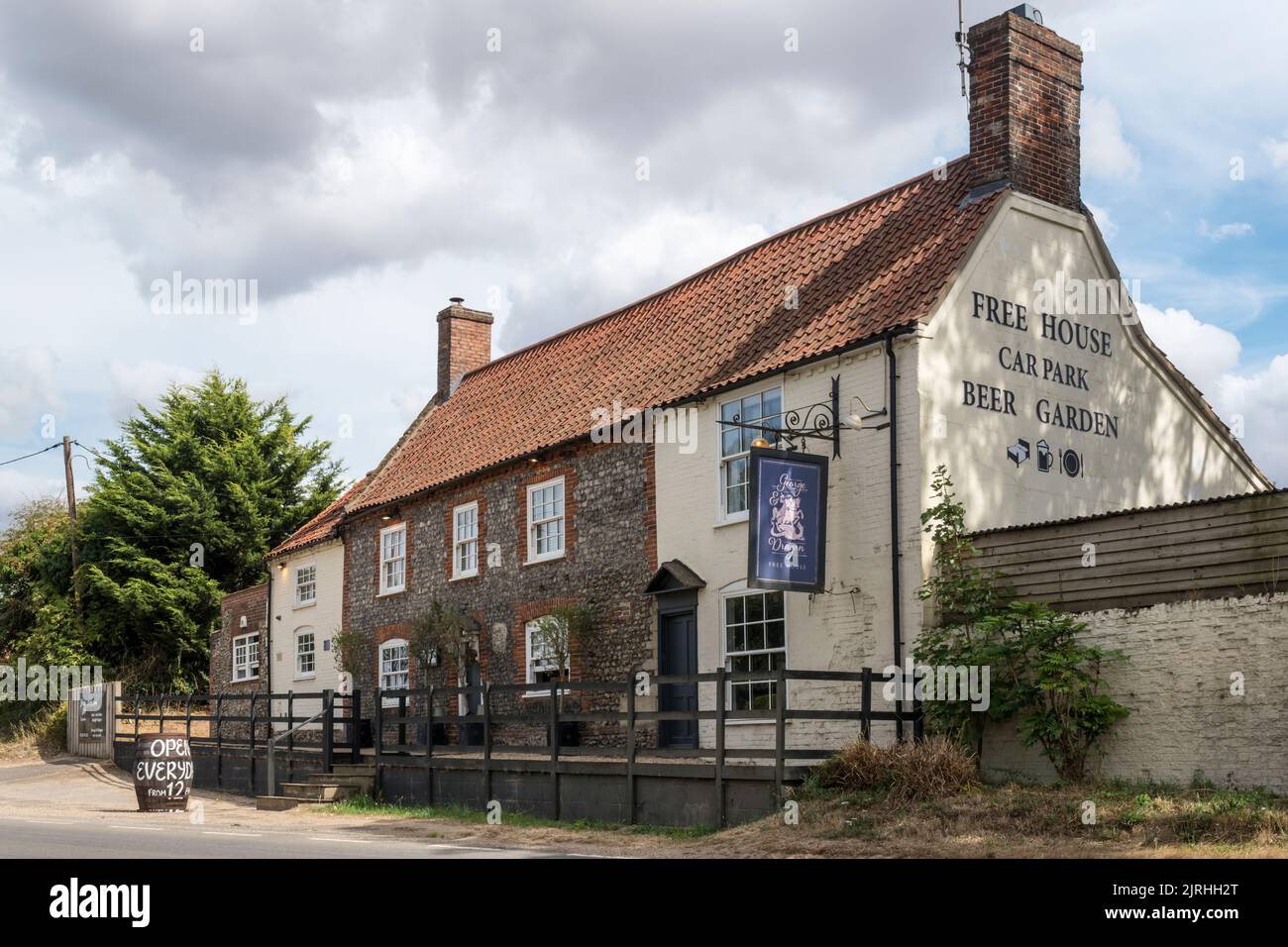 La casa pubblica George & Dragon a Newton by Castle Acre, Norfolk. Foto Stock