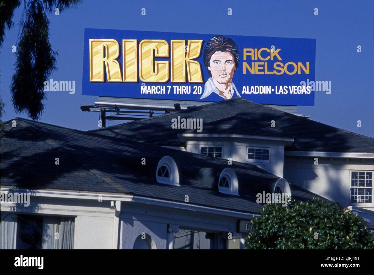 Il cartellone di Rick Nelson sulla Sunset Strip di Los Angeles annuncia la sua apparizione all'Aladdin Hotel di Las Vegas, 1978 Foto Stock