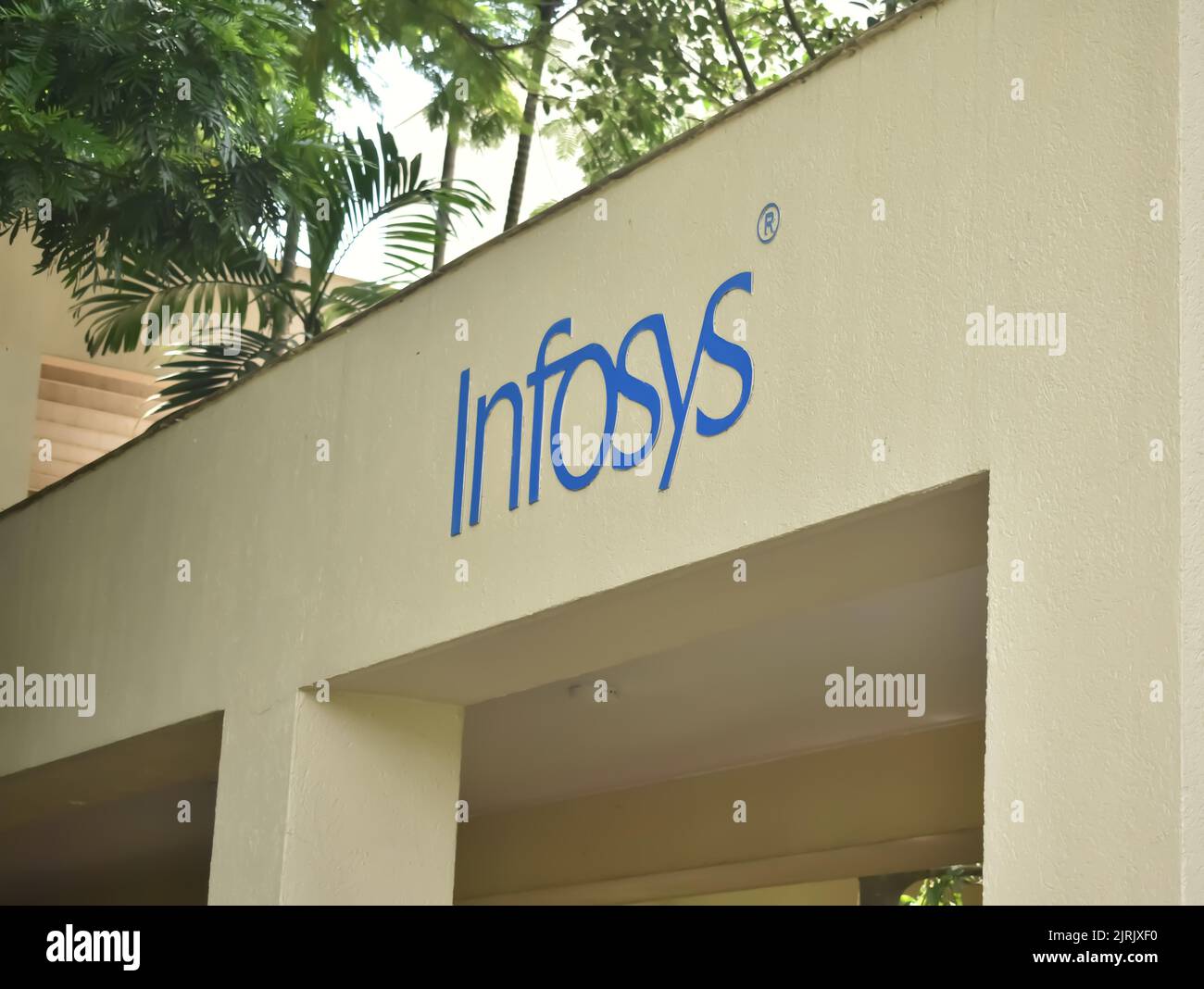 Una vista di primo piano del Logo di Infosys al loro ufficio a Bangalore. India. Infosys è una società INDIANA DI IT presso le sue azioni quotate in NSE , BSE e Nasdaq Index Foto Stock