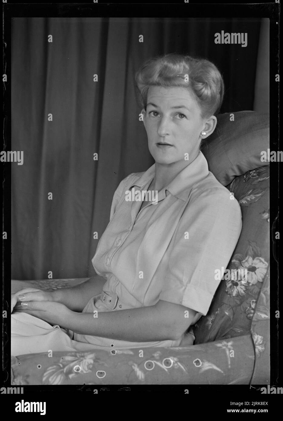 Peggy, 1947 marzo, Nuova Zelanda, di J.W. Chapman-Taylor. Foto Stock