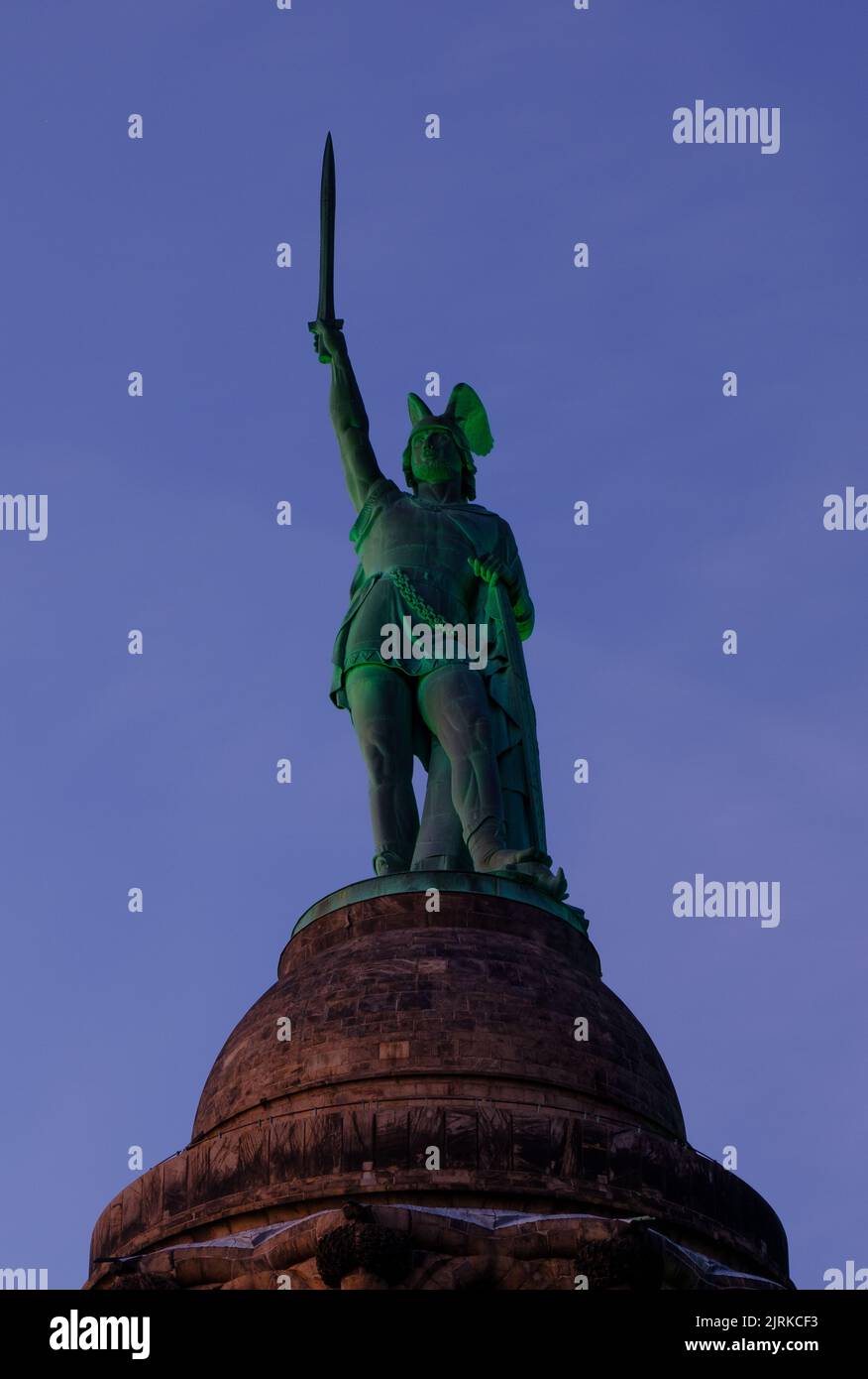 Monumento di Hermann al tramonto, Detmold, Germania Foto Stock
