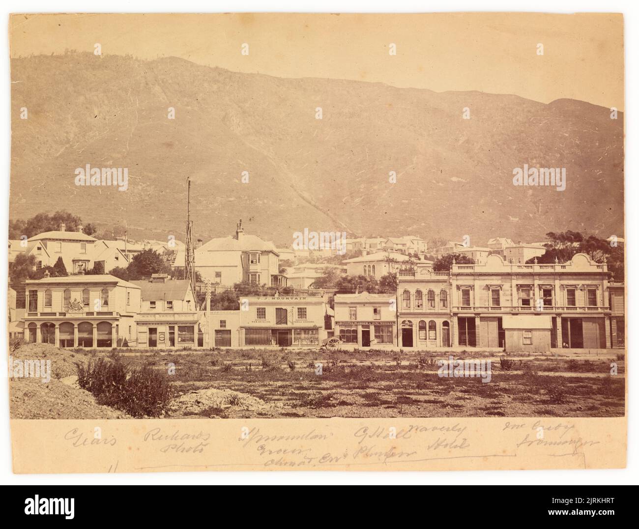 Lambton Quay dalla bonifica, 1863-1876, Wellington, da e S Richards. Foto Stock