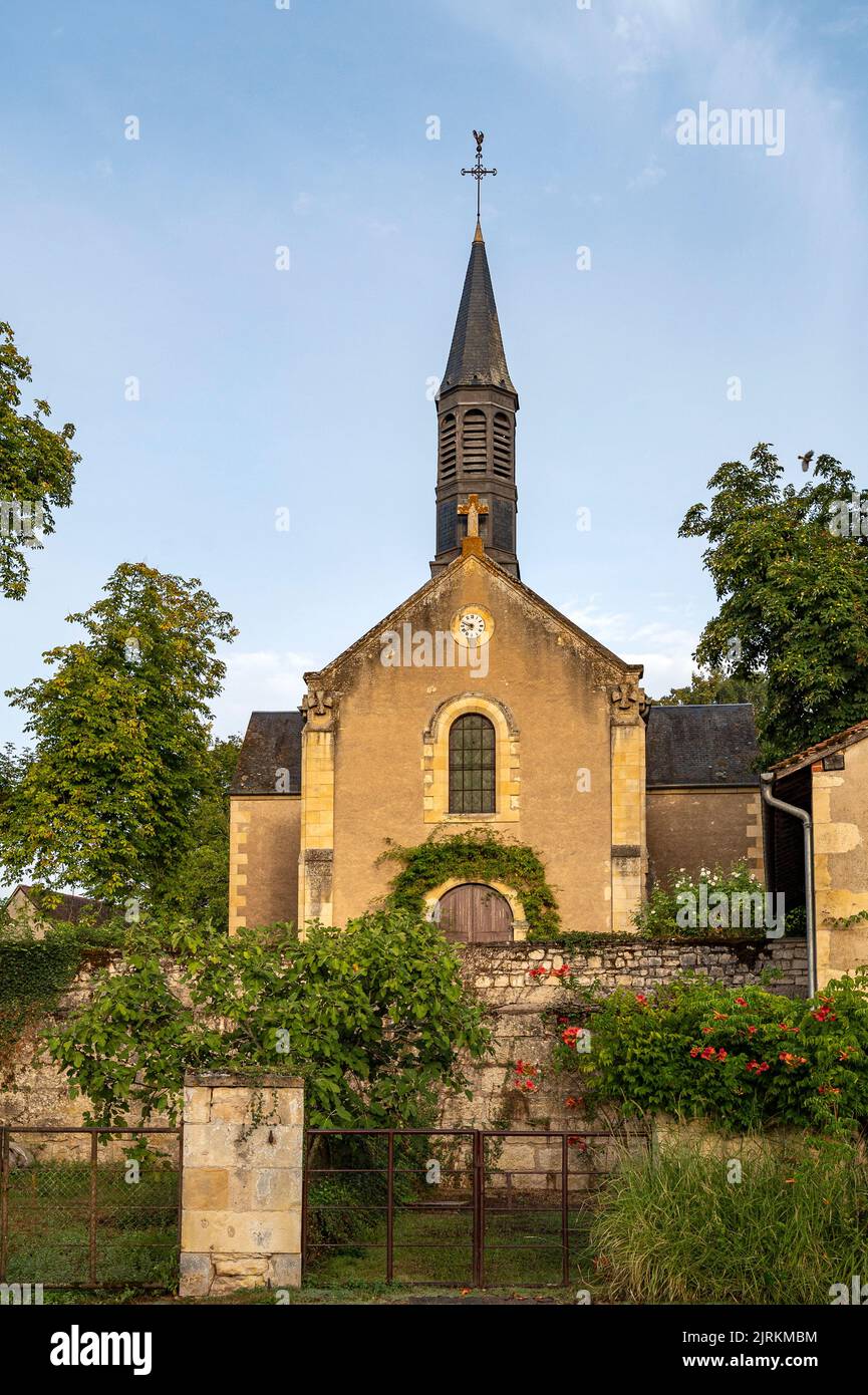 La chiesa di Notre Dame de l'Assomption in Apremont-sur-Allier, classificato come uno dei villaggi più belli della Francia. Foto Stock