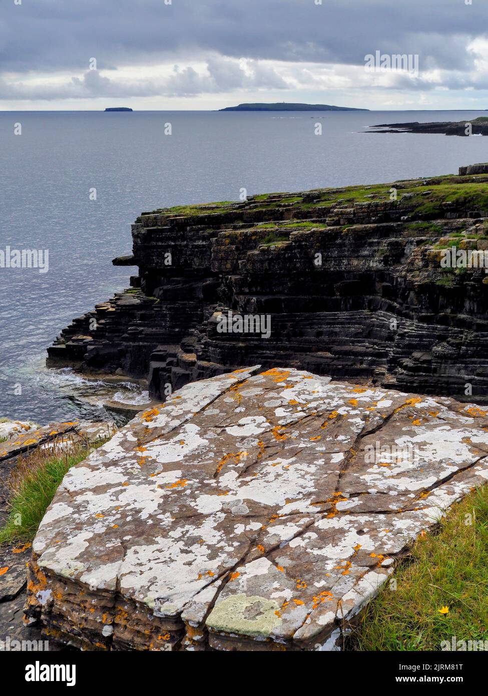 Mull, testa, Orcadi, Copinsay, Cavallo, horizon, rock, boulder, geologia, promontorio, isola, isole, isole, isole, costa, Costiera, costiera, continentale, Scotlan Foto Stock