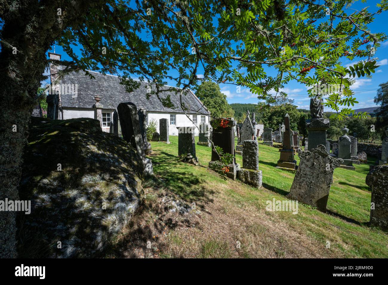 Dunlichity Church a Strath Nairn è un sito particolarmente antico che si pensa sia uno dei luoghi utilizzati da San Finiano per predicare intorno al 575 d.C., Foto Stock