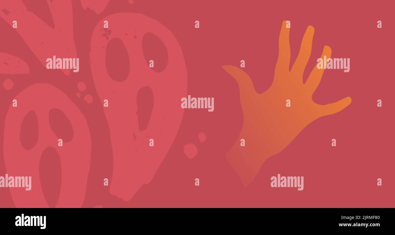 Immagine del testo di vendita di Halloween in bianco, sopra la mano di zombie e fantasmi, su sfondo rosso Foto Stock