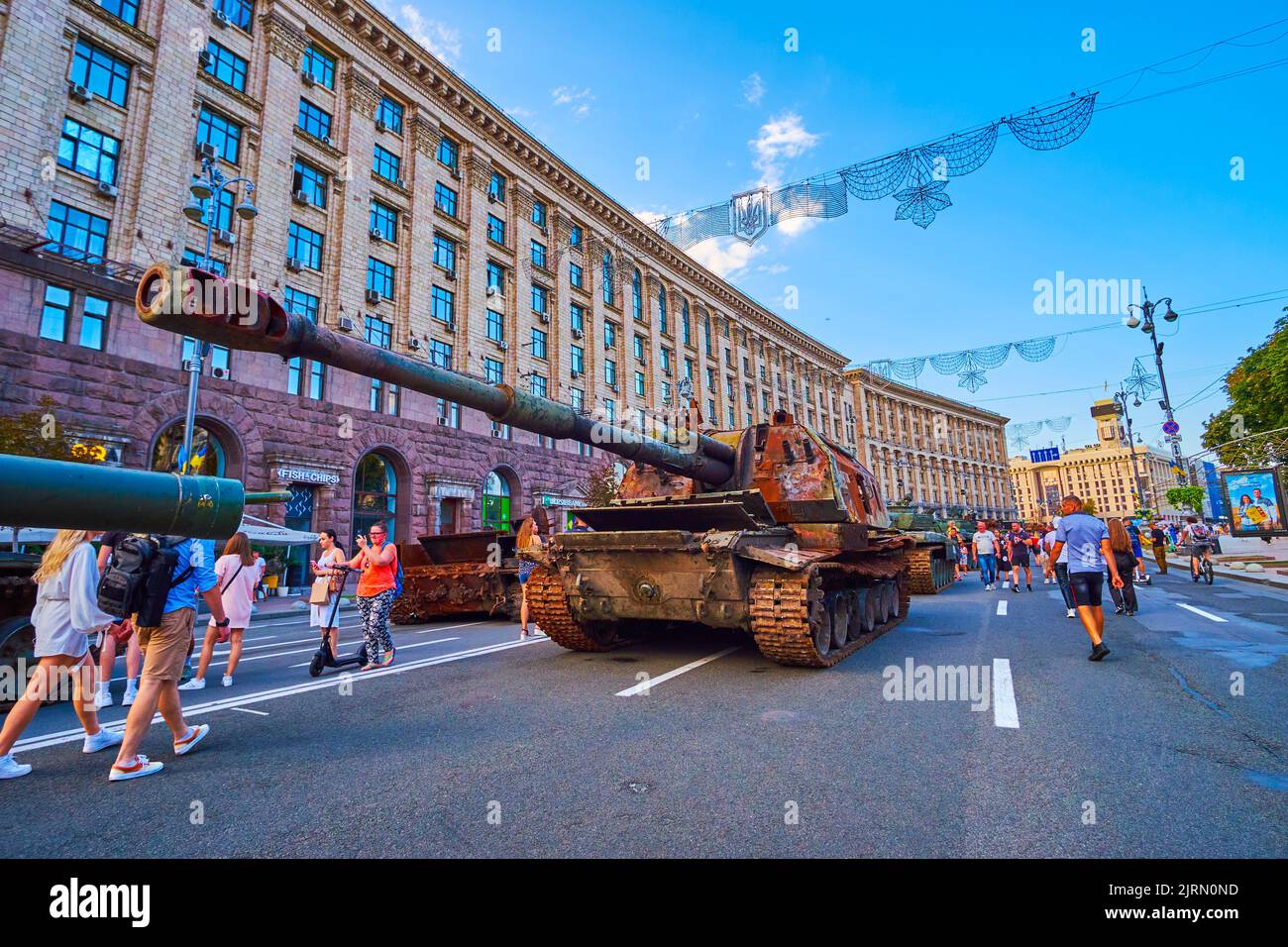 KIEV, UCRAINA - 23 AGOSTO 2022: Distruzione dell'artiglieria russa Msta in mostra di veicoli militari russi distrutti, giorno dell'Indipendenza, il 24 agosto Foto Stock