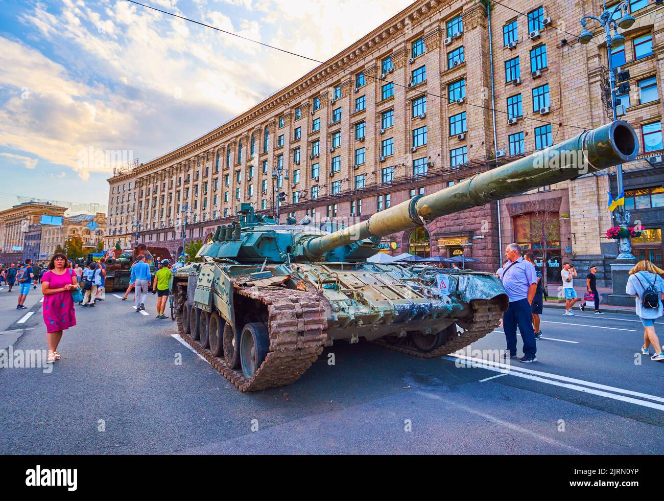 KIEV, UCRAINA - 23 AGOSTO 2022: La parata dei veicoli militari russi distrutti, il 24 agosto a Kiev, Ucraina Foto Stock
