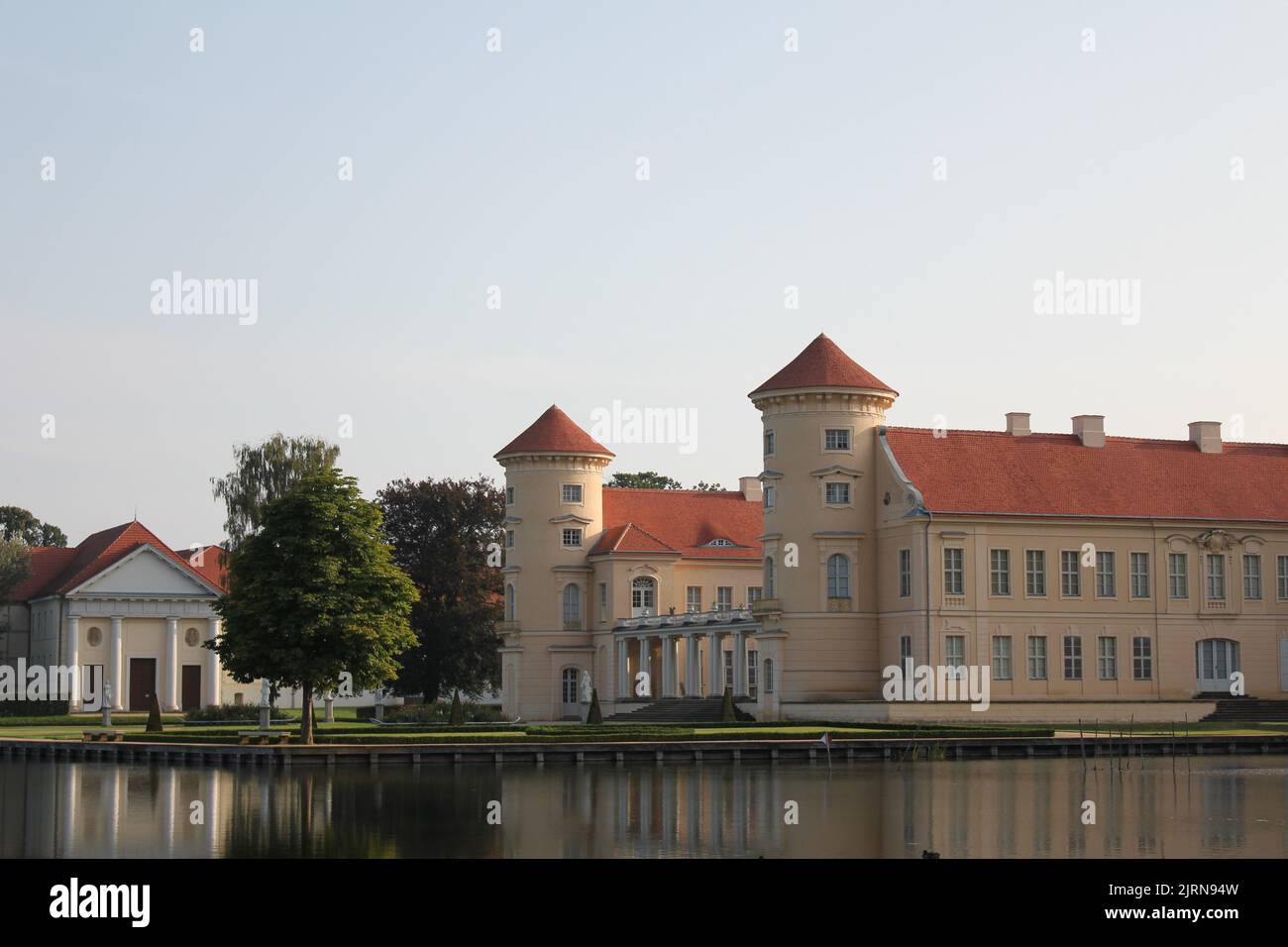 Schloss Rheinsberg mit Schlosstürmen Foto Stock