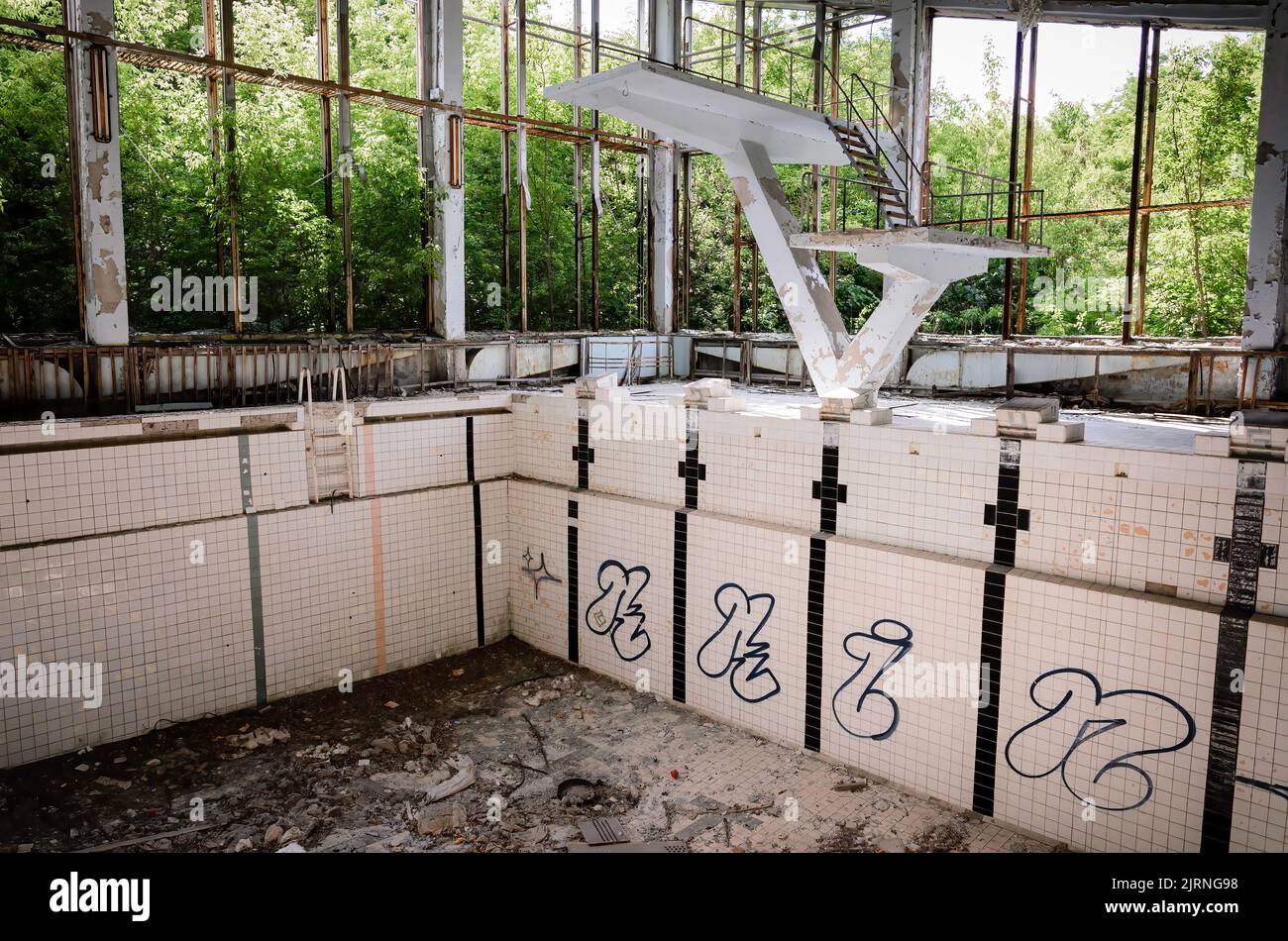 Piscina vuota di Prypiat. Zona di esclusione di Chernobyl, Ucraina Foto Stock