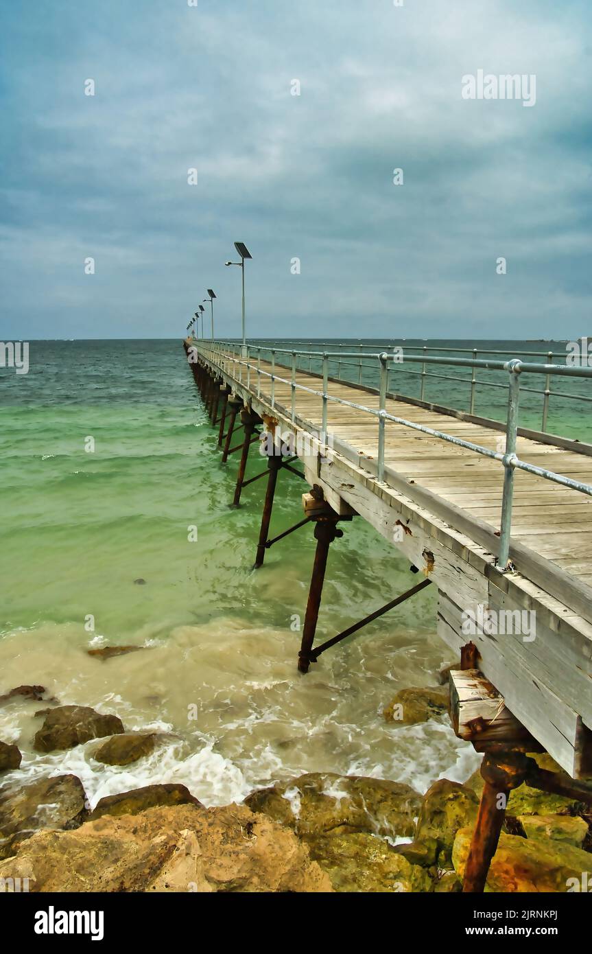 Lo storico Jetty di Elliston a Elliston, sulla costa occidentale della Penisola di Eyre, Australia Meridionale Foto Stock