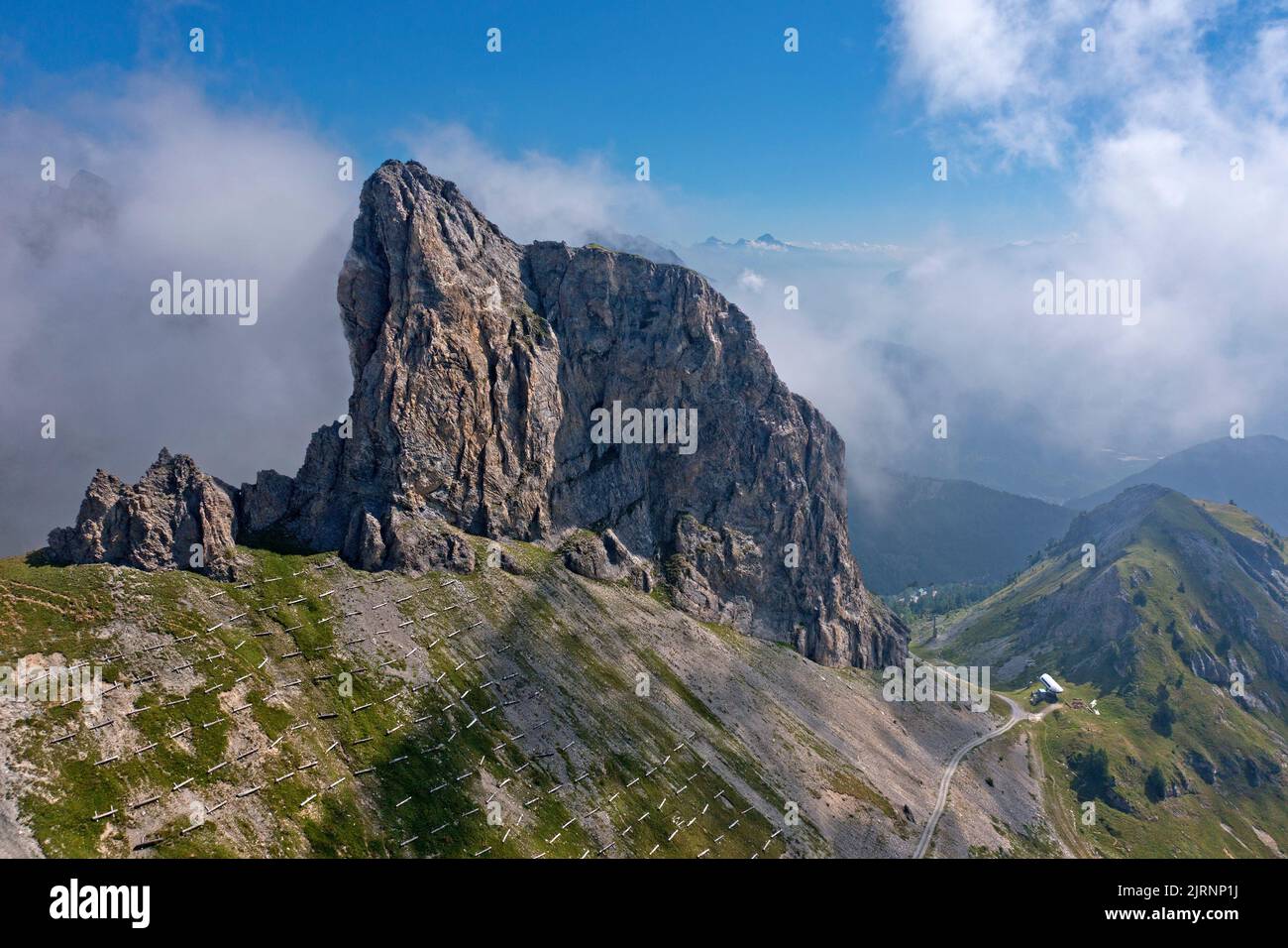 Paesaggio montano mozzafiato sulla vetta di Six Armaille, Alpi Bernesi, Ovronnaz, Vallese, Svizzera Foto Stock