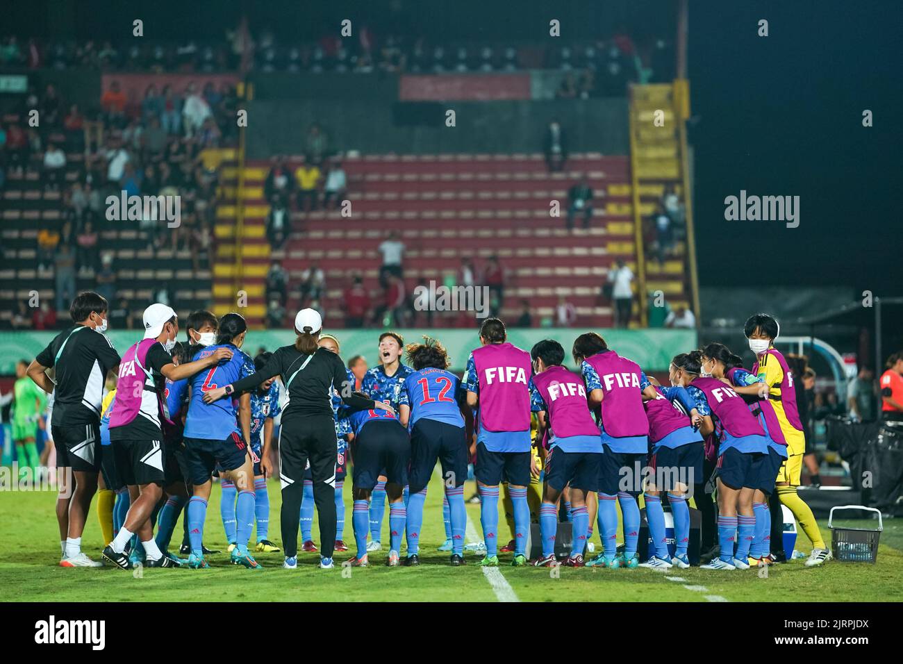 Alajuela, Costa Rica. 21st ago, 2022. Alajuela, Costa Rica, 21st 2022 agosto: Teamhuddle del Giappone durante la Coppa del mondo di donne FIFA U20 Costa Rica 2022 partita di calcio finale tra Giappone e Francia a Morera Soto ad Alajuela, Costa Rica. (Daniela Porcelli/SPP) Credit: SPP Sport Press Photo. /Alamy Live News Foto Stock