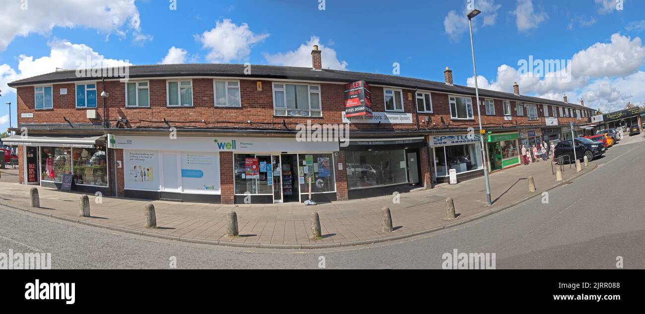 Lodge Drive shopping parade, Culcheth, Warrington, Cheshire, Inghilterra, REGNO UNITO, WA3 4ER. Foto Stock