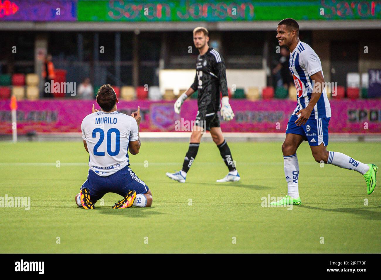 Silkeborg, Danimarca. 25th ago, 2022. Murilo (20) e Anthony Olusanya (29) di HJK Helsinki visti dopo la partita di qualificazione della UEFA Europa League tra Silkeborg IF e HJK Helsinki al JYSK Park di Silkeborg. (Photo Credit: Gonzales Photo/Alamy Live News Foto Stock