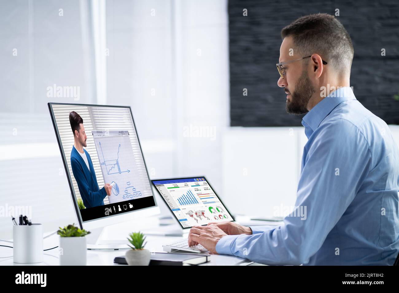 Virtual Online Coaching Meeting on Lecture Tutorial Foto Stock