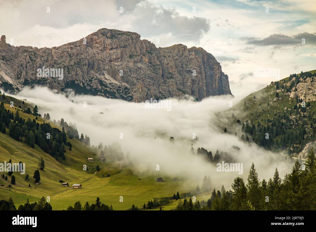 Splendida vista sul Passo Gardena , Alpi Italiane, Dolomiti Dolomiti Foto Stock