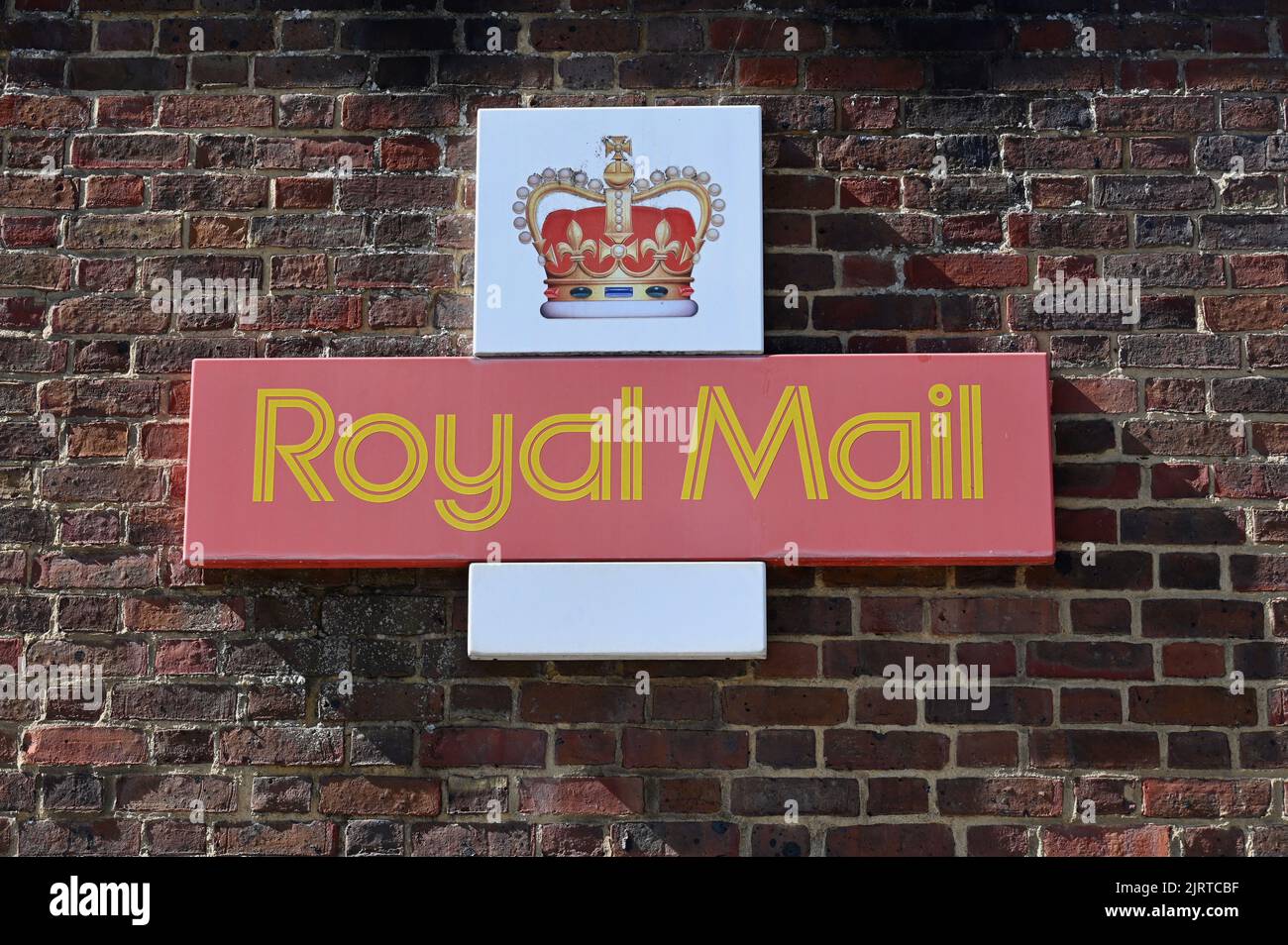Kent, Regno Unito. Royal Mail Sign, i lavoratori della Royal Mail sono andati in sciopero oggi in una disputa sulla retribuzione. L'azione è organizzata dalla Communication Workers Union (CWU) e riguarda circa 115.000 dipendenti. Credit: michael melia/Alamy Live News Foto Stock