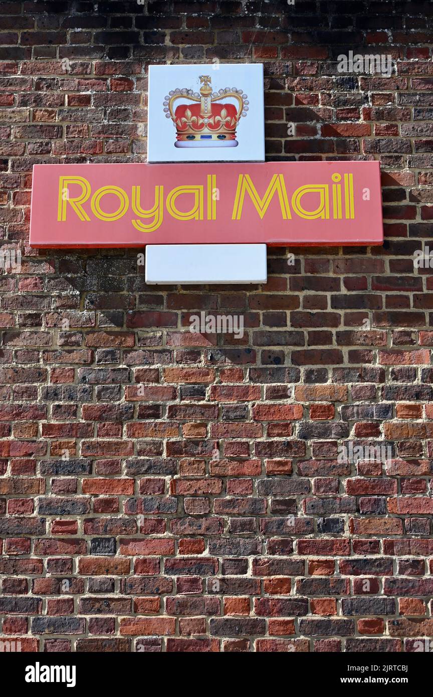 Kent, Regno Unito. Royal Mail Sign, i lavoratori della Royal Mail sono andati in sciopero oggi in una disputa sulla retribuzione. L'azione è organizzata dalla Communication Workers Union (CWU) e riguarda circa 115.000 dipendenti. Credit: michael melia/Alamy Live News Foto Stock