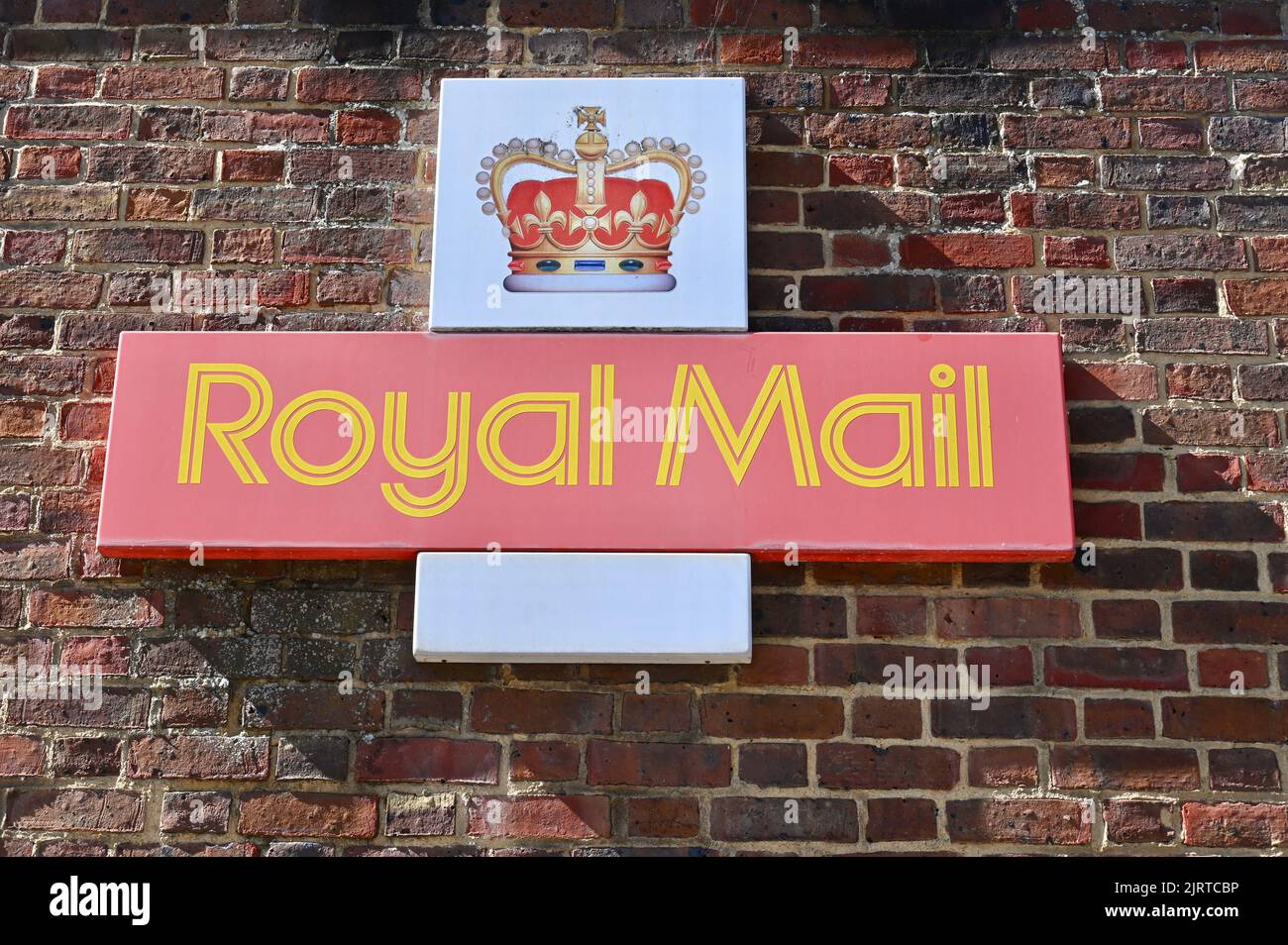 Kent, Regno Unito. Royal Mail Sign, i lavoratori della Royal Mail sono andati in sciopero oggi in una disputa sulla retribuzione. L'azione è organizzata dalla Communication Workers Union (CWU) e riguarda circa 115.000 dipendenti. Credit: michael melia/Alamy Live News Foto Stock