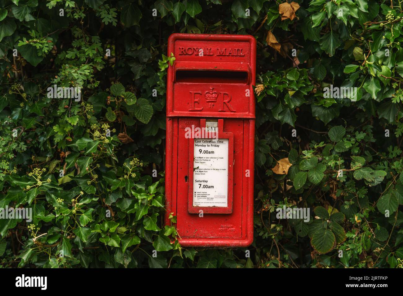 Bicester, Oxfordshire, agosto 26th 2022. Il primo di quattro giorni di azione industriale, Royal Mail lavoratori ha iniziato l'azione industriale oggi. Le lettere non saranno consegnate nei giorni di sciopero e alcune consegne di pacchi saranno ritardate. Dopo 3 mesi di colloqui, la Communication Workers Union (CWU), in rappresentanza degli scioperi, ha rifiutato un’offerta salariale del valore massimo del 5,5% chiedendo un aumento salariale “che rifletta più da vicino l’attuale tasso di inflazione”. Credit Bridget Catterall/Alamy Live News. Credit Bridget Catterall/Alamy Live News Foto Stock