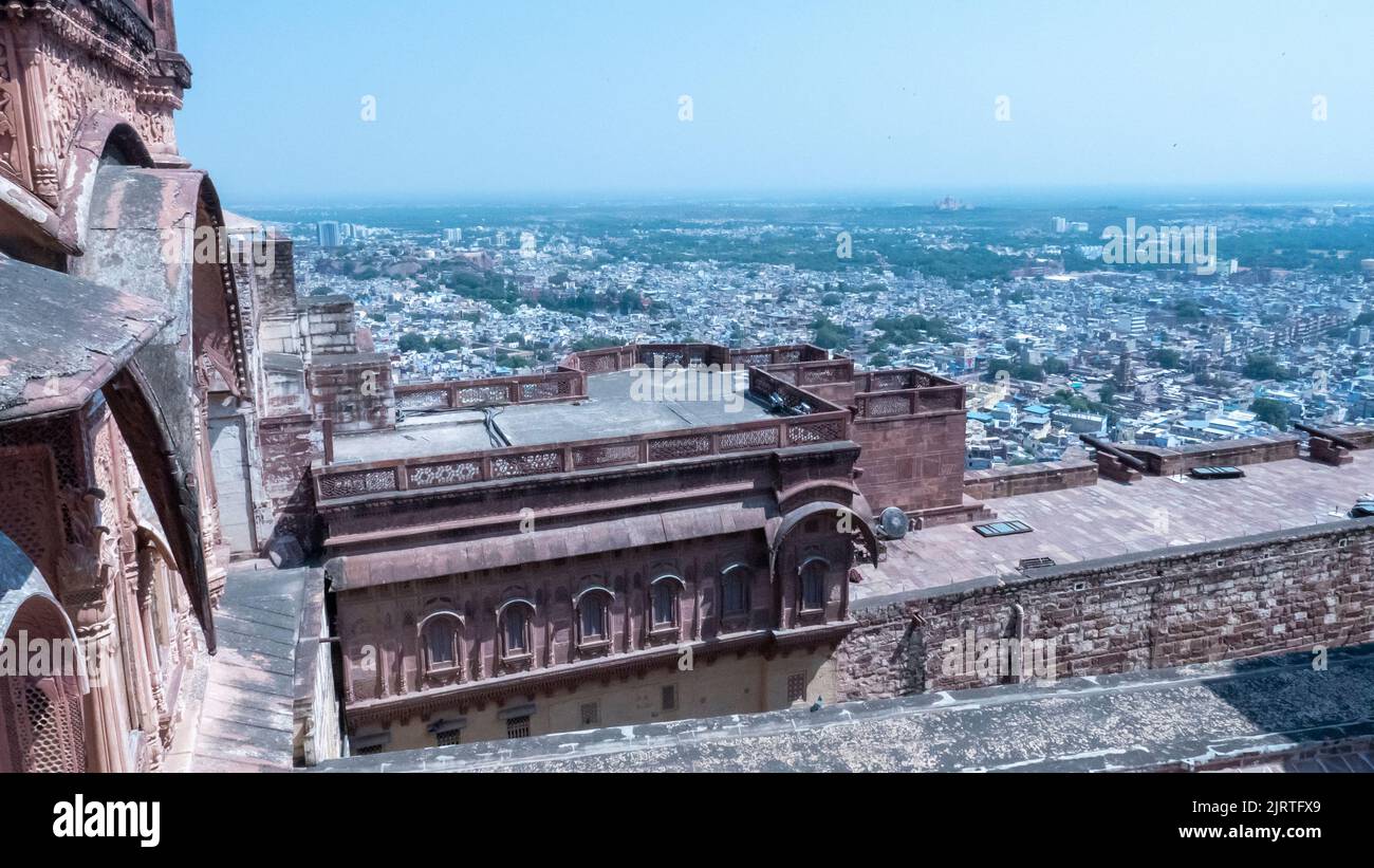 Antico forte rovinato vecchio in città jodhpur, Rajasthan, India Foto Stock
