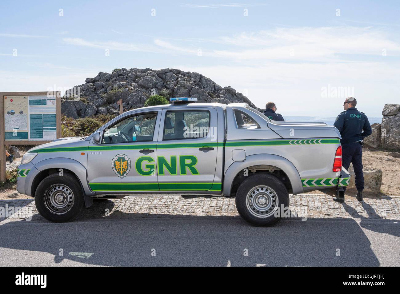 Portogallo, Algarve, Monchique: Gendarmi della Guardia Nazionale Repubblicana in cima al Monte Foia Foto Stock