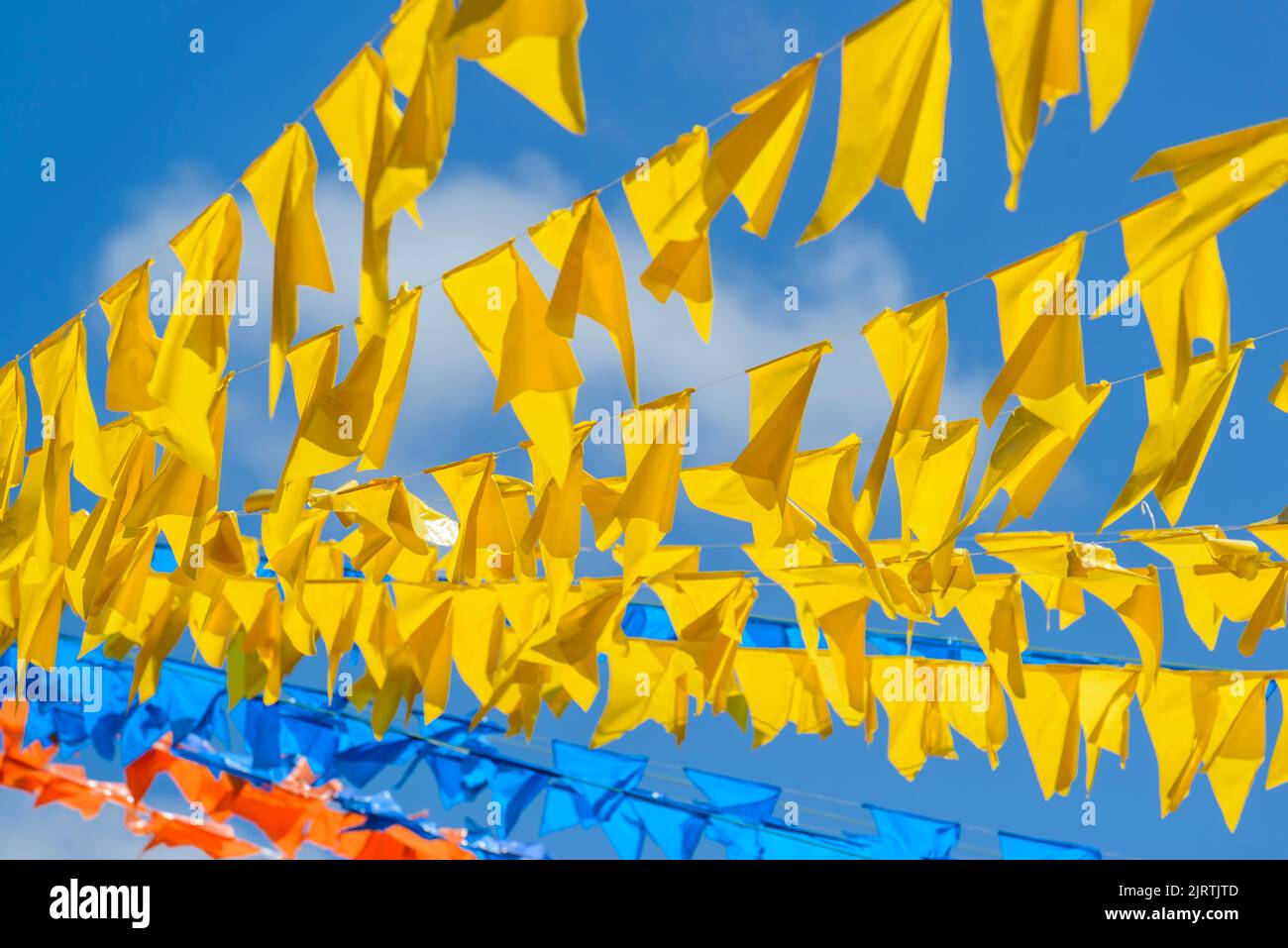 San Giovanni festa bandiere colorate. Feste tradizionali che si svolgono nel mese di giugno nella regione nord-orientale del Brasile. Foto Stock