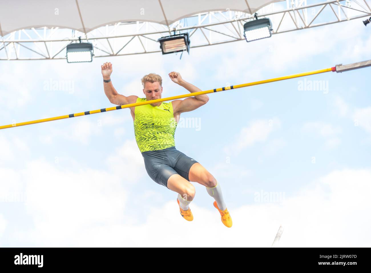 25 agosto 2022, Losanna, luogo di navigazione, Svizzera: Losanna Svizzera, 08/25/2022: Ben Broeders del Belgio è in azione durante la gara di salto alto al City Event del Grand-Prix Athletissima Wanda Diamond League di Losanna 2022. (Credit Image: © Eric Dubost/Pacific Press via ZUMA Press Wire) Foto Stock