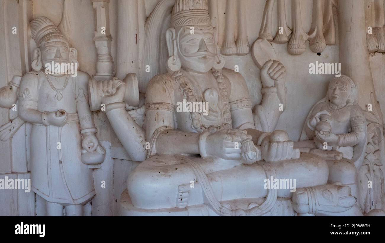 Jodhpur Rajasthan, India – 1 febbraio 2014 : gli idoli del vecchio Dio indù nella città di Jodhpur del giardino di Mandore, Rajasthan, India Foto Stock