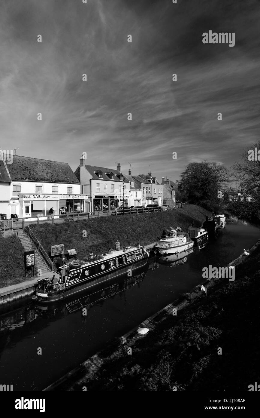 Narrowboats; fiume Nene; marzo città; Cambridgeshire; Inghilterra; Regno Unito Foto Stock