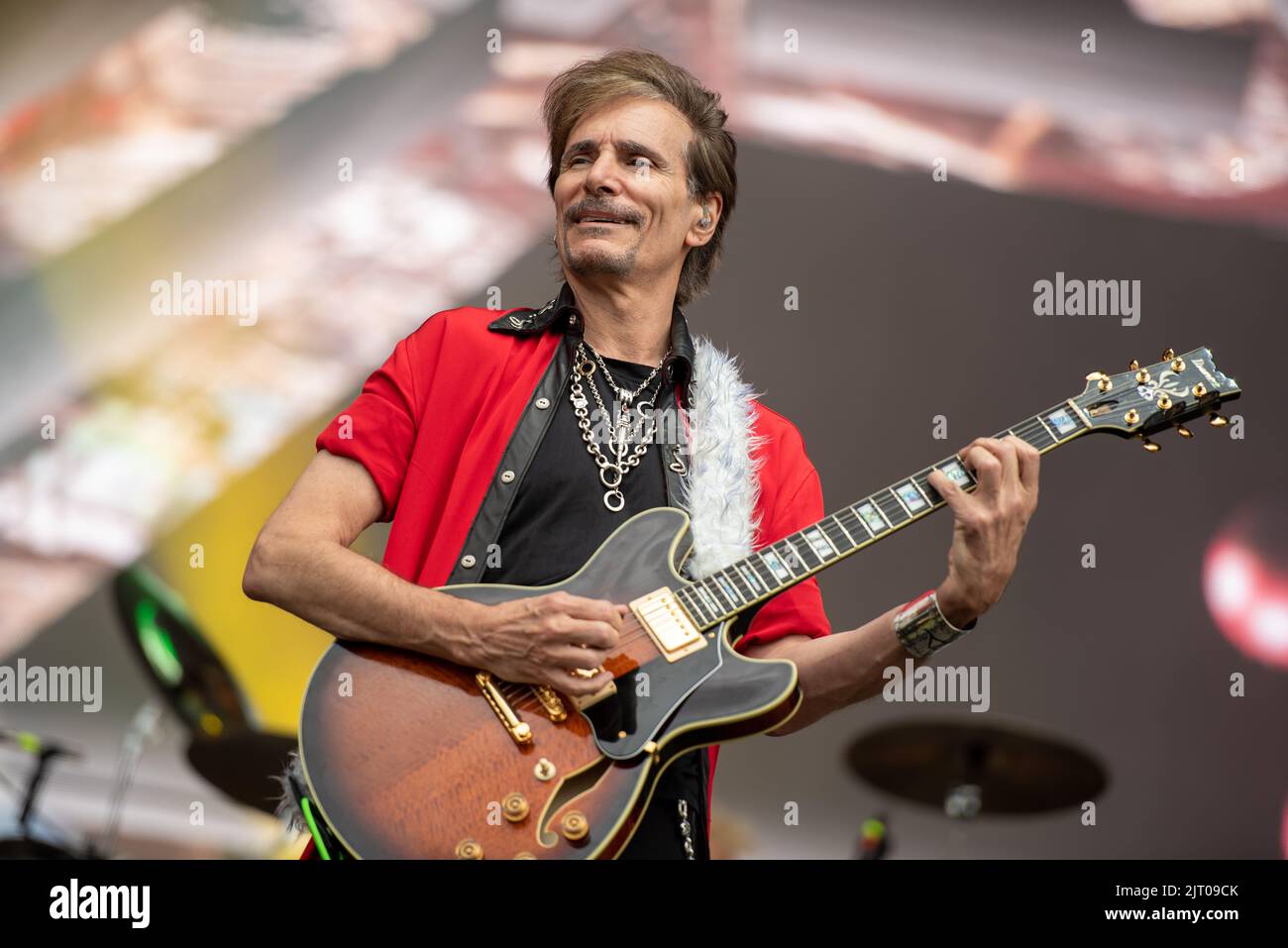 23 giugno 2022: La leggenda della chitarra Steve Vai suona al festival Hellfest Open Air Foto Stock