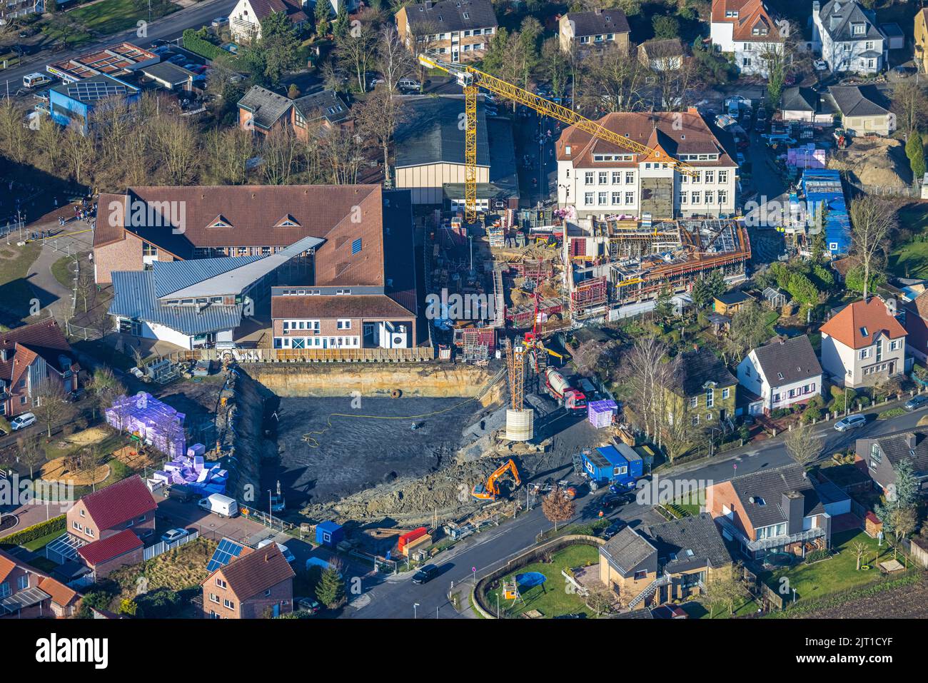 Veduta aerea, cantiere e ristrutturazione Arnold-Freymuth-Gesamtschule / Falkschule nel distretto di Herringen, Hamm, Ruhr, Renania settentrionale-Vestfalia Foto Stock