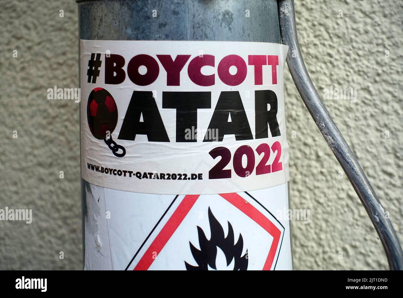 Adesivo, boicottaggio Qatar 2022, Berlino, Germania Foto Stock