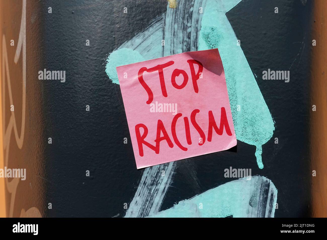 Adesivo, fermare il razzismo, Potsdam, Brandeburgo, Germania Foto Stock
