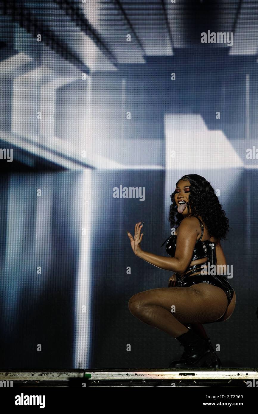 Leeds, Regno Unito. 27th ago, 2022. Megan Thee Stallion si esibisce dal vivo sul palco al Leeds Festival, Regno Unito. Credit: Andy Gallagher/Alamy Live News Foto Stock