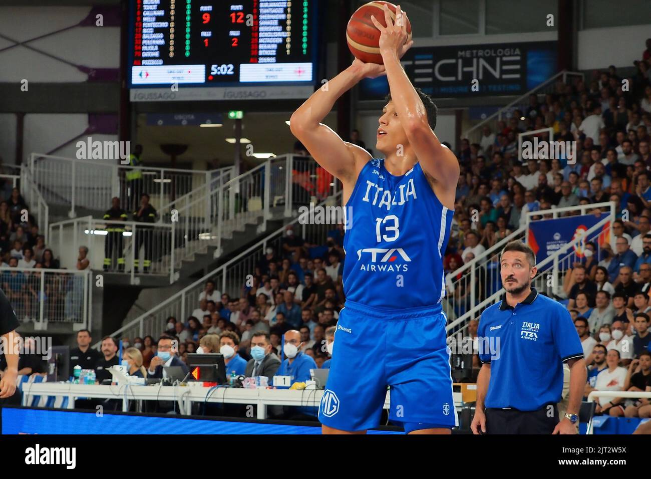 Brescia, Italia. 27th ago, 2022. Simone Fontecchio (Italia) durante i qualificatori della Coppa del mondo 2023 - Italia vs Georgia, squadre di Basket a Brescia, Italia, Agosto 27 2022 Credit: Independent Photo Agency/Alamy Live News Foto Stock