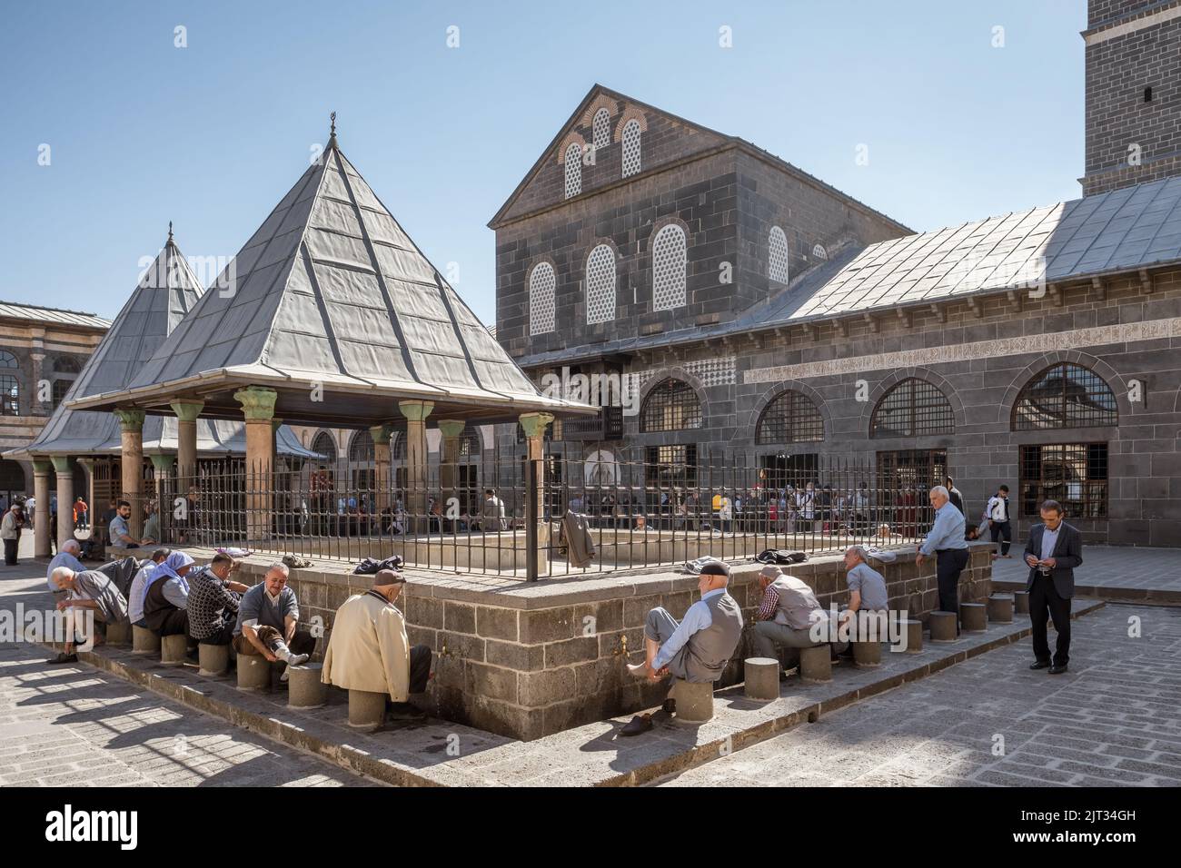 Diyarbakir Grande moschea cortile interno, Turchia orientale Foto Stock