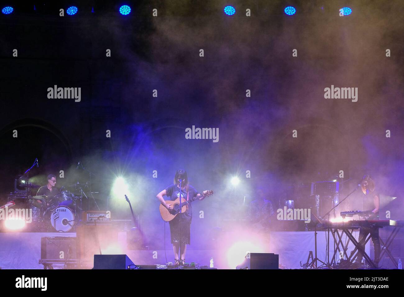 Mantova, Italia. 27th agosto 2022. Carmen Consoli, cantatrice italiana durante il suo concerto dal vivo a Mantova, presso Esedra Palazzo te, per il suo tour estivo 2022 Foto Stock