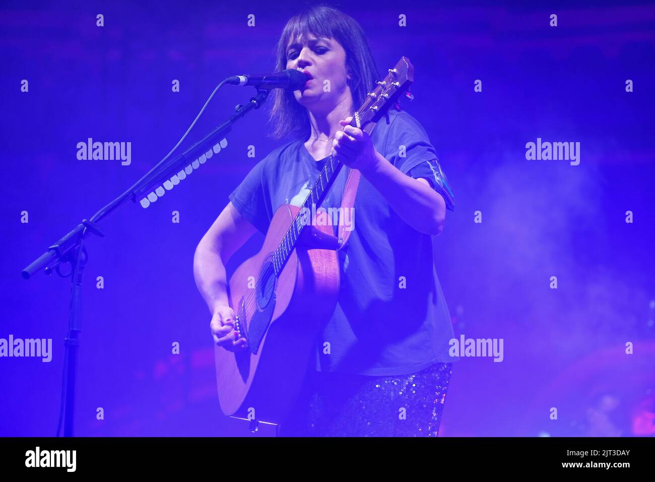 Mantova, Italia. 27th agosto 2022. Carmen Consoli, cantatrice italiana durante il suo concerto dal vivo a Mantova, presso Esedra Palazzo te, per il suo tour estivo 2022 Foto Stock