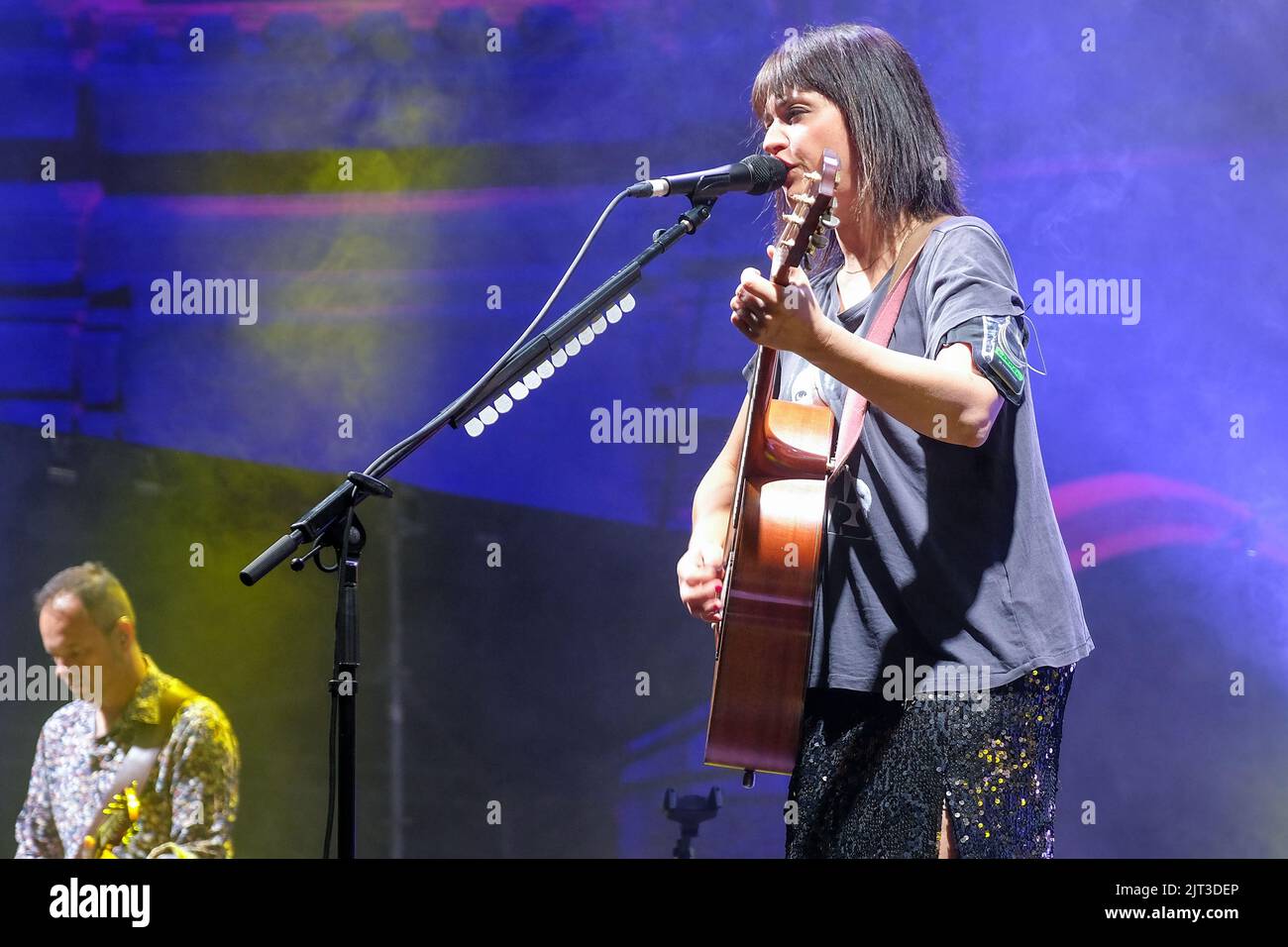 Mantova, Italia. 27th agosto 2022. Carmen Consoli, cantatrice italiana durante il suo concerto dal vivo a Mantova, presso Esedra Palazzo te, per il suo tour estivo 2022 Foto Stock