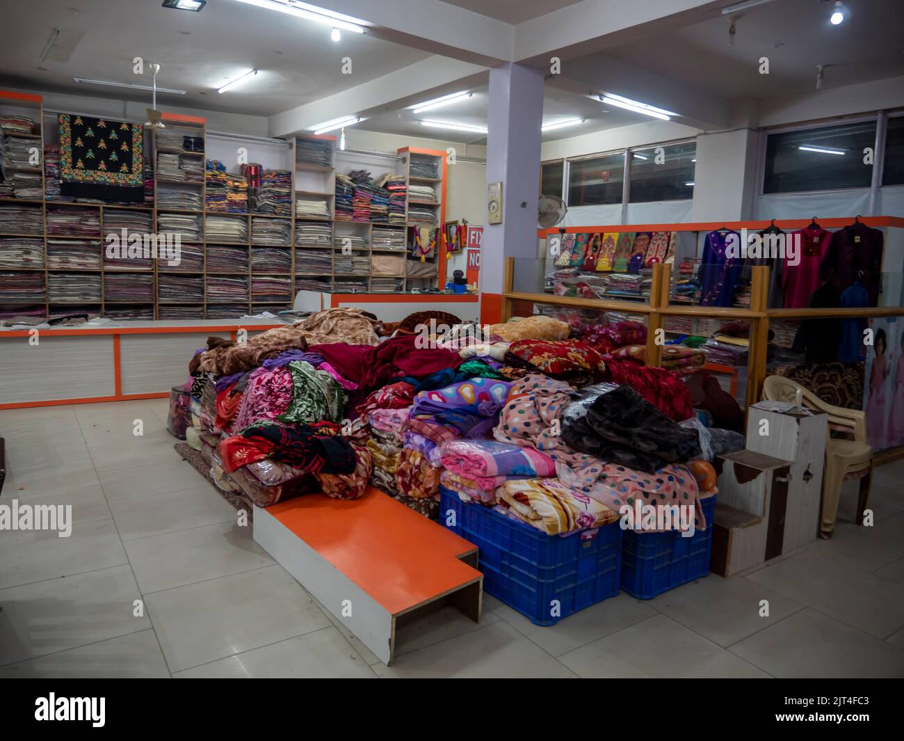 Manali Himachal Pradesh, India – 20 febbraio 2014 : negozio di abbigliamento in lana, negozio di abbigliamento per l'inverno. Foto Stock