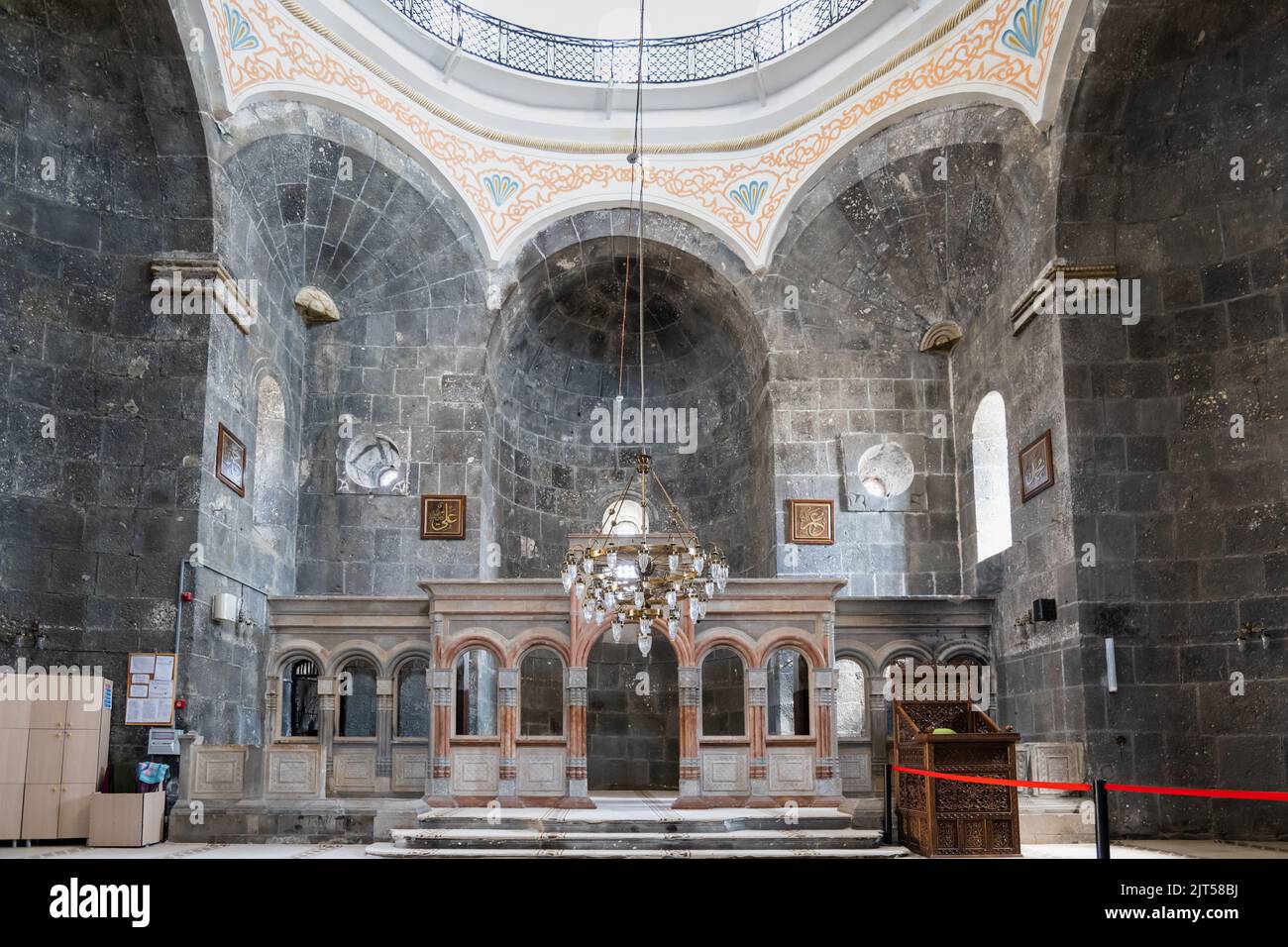 Moschea di Kumbet (Cattedrale di Kars), nota anche come Chiesa dei Santi Apostoli, ex chiesa Apostolica Armena a Kars, nella Turchia orientale Foto Stock