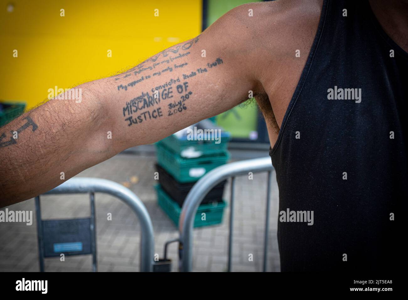 Ex membro della banda con errore di giustizia nel tatuaggio a Londra , Inghilterra . Foto Stock