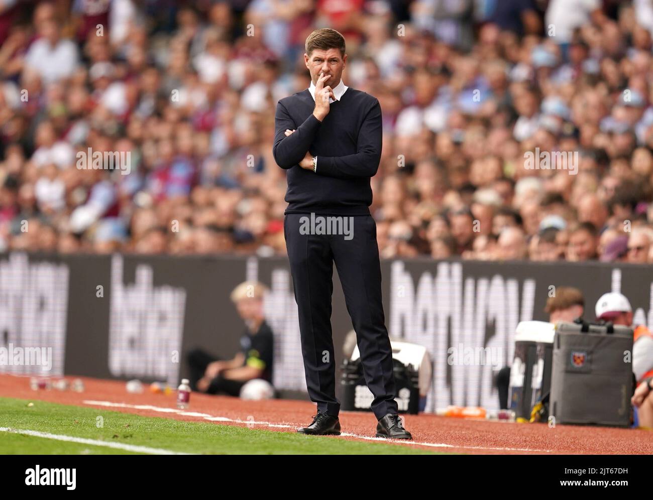Steven Gerrard, direttore di Aston Villa, durante la partita della Premier League a Villa Park, Birmingham. Data immagine: Domenica 28 agosto 2022. Foto Stock
