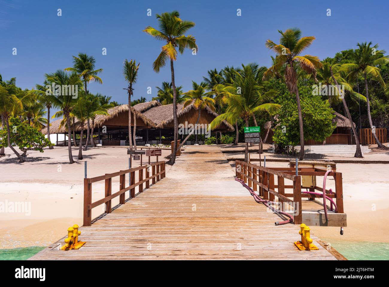 Entra in una spiaggia isolata dell'isola nella Repubblica Dominicana. Foto Stock