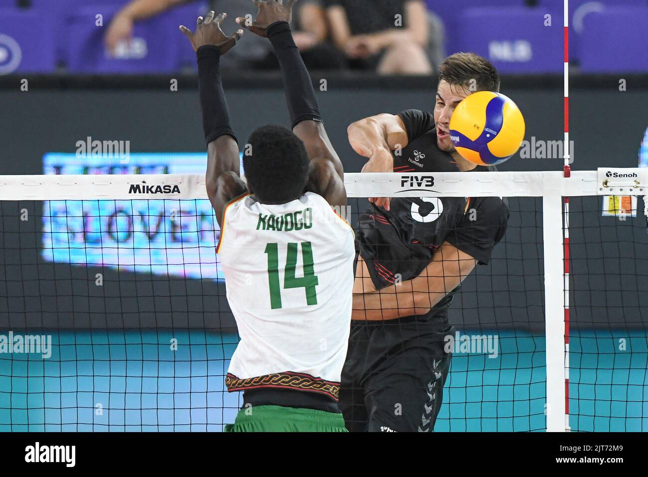 Moritz Reichert (Germania), Yaoussia Kavogo (Camerun). Campionato del mondo di pallavolo 2022. Foto Stock