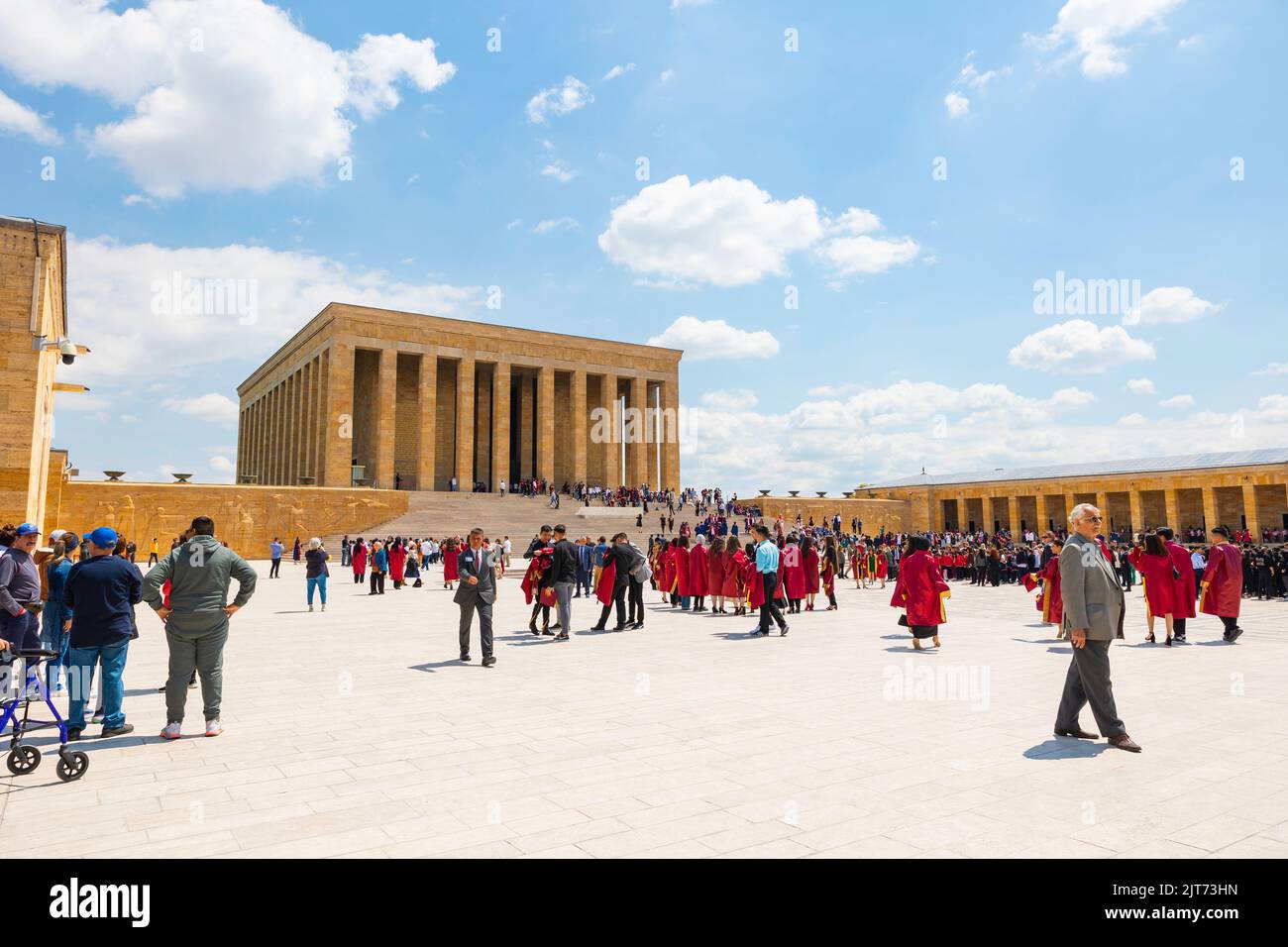 I turchi visitano il mausoleo di Ataturk o Anitkabir. 29th ottobre republic day o cumhuriyet bayrami e 10th novembre o 10 kasim backgroun Foto Stock